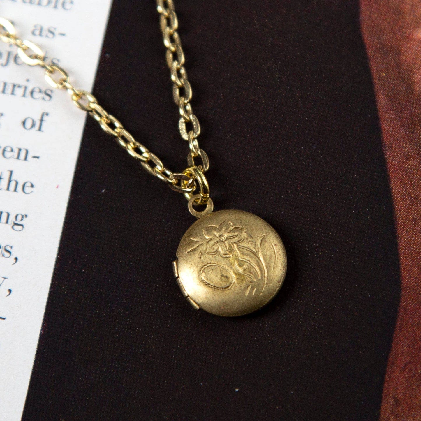 Vintage Mini Round Locket Necklace